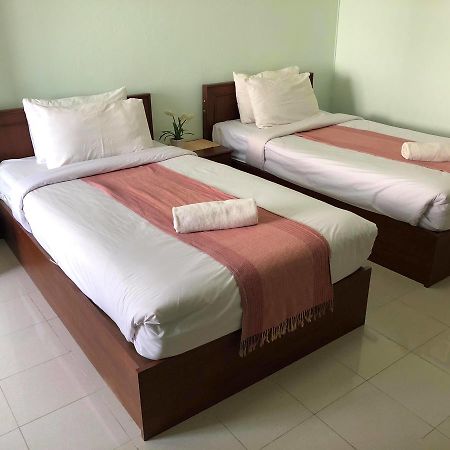Vipa House Hotel Chiang Mai Bagian luar foto