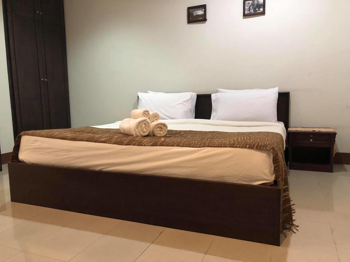 Vipa House Hotel Chiang Mai Bagian luar foto