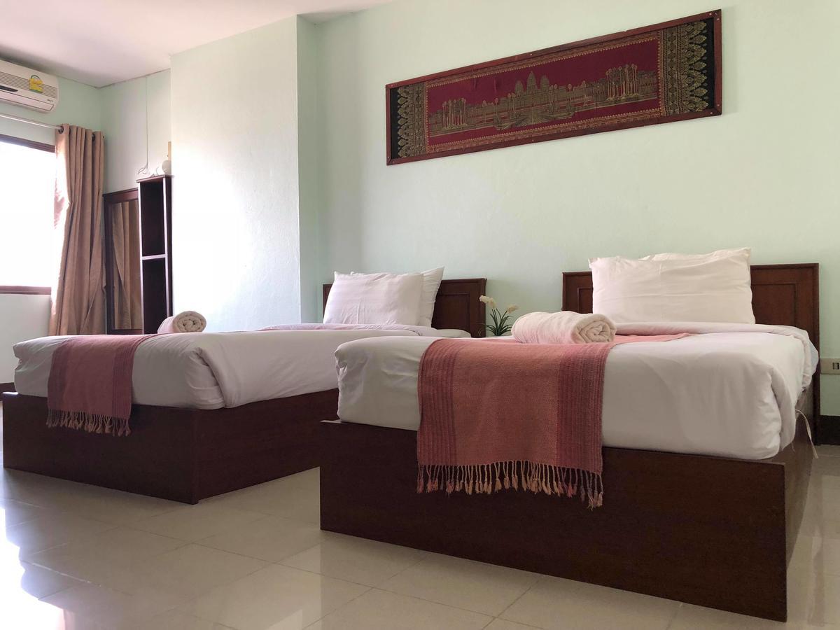 Vipa House Hotel Chiang Mai Bagian luar foto