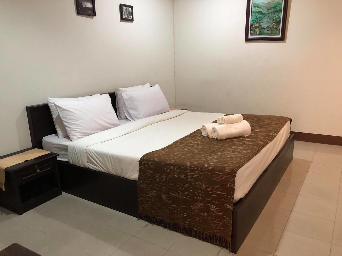 Vipa House Hotel Chiang Mai Bagian luar foto