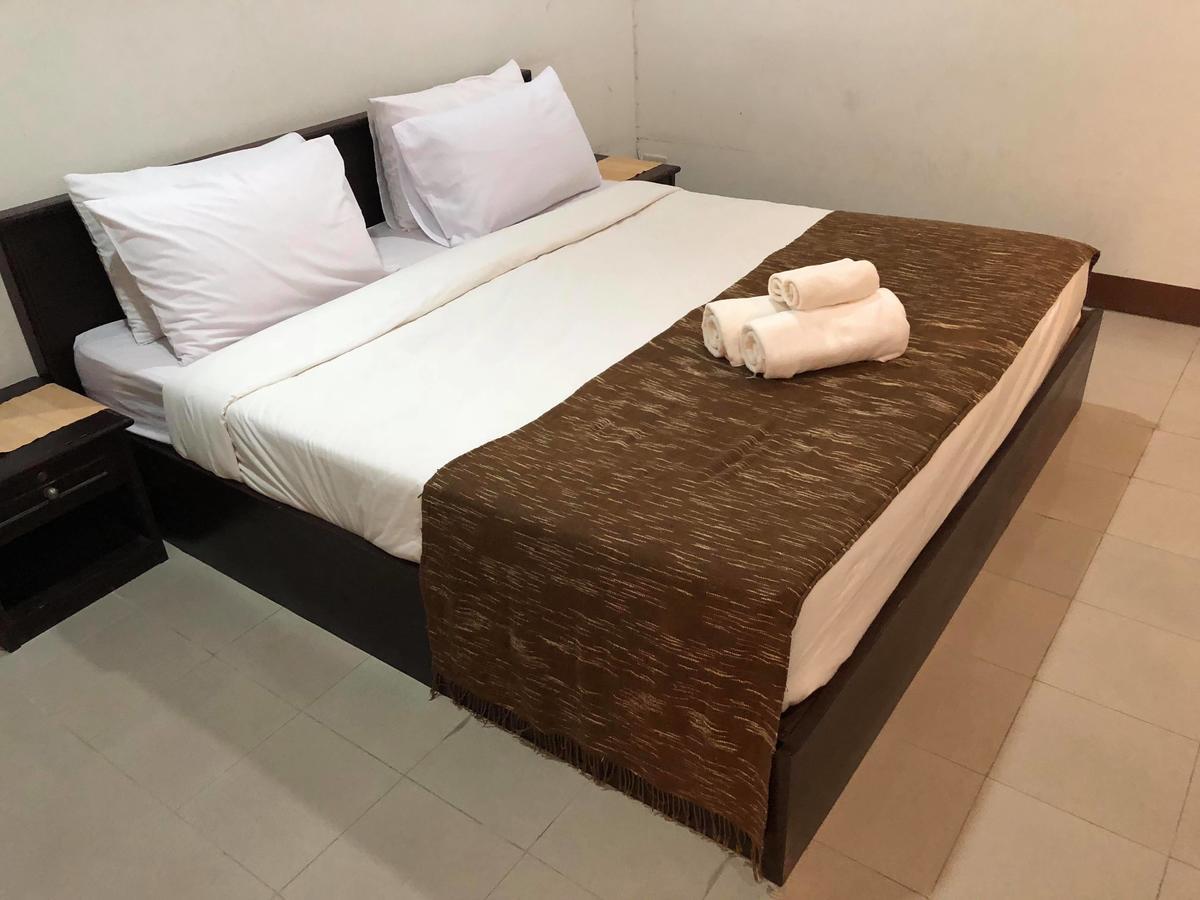 Vipa House Hotel Chiang Mai Bagian luar foto