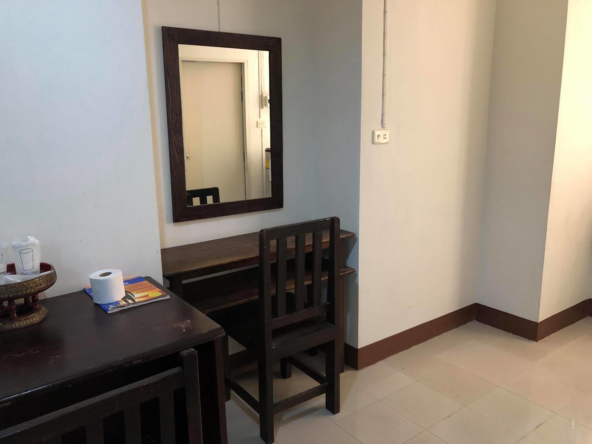 Vipa House Hotel Chiang Mai Bagian luar foto