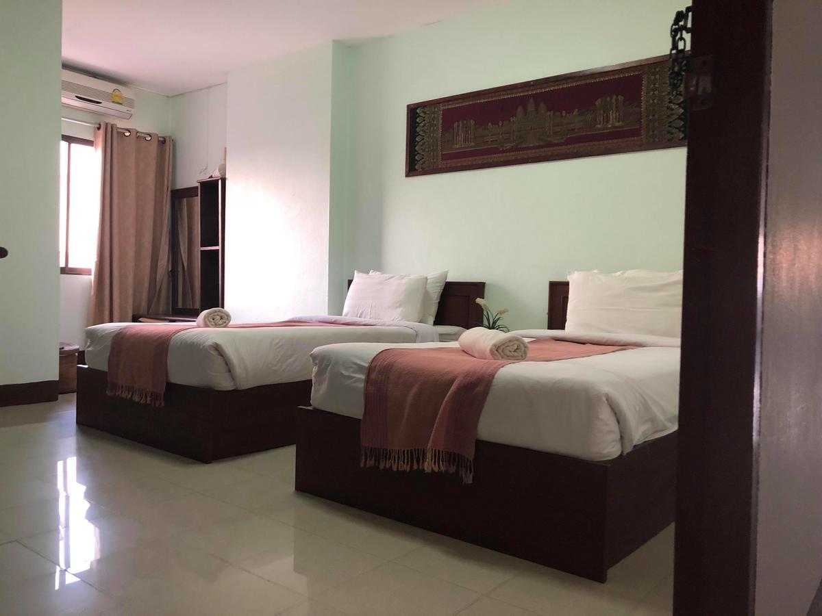 Vipa House Hotel Chiang Mai Bagian luar foto